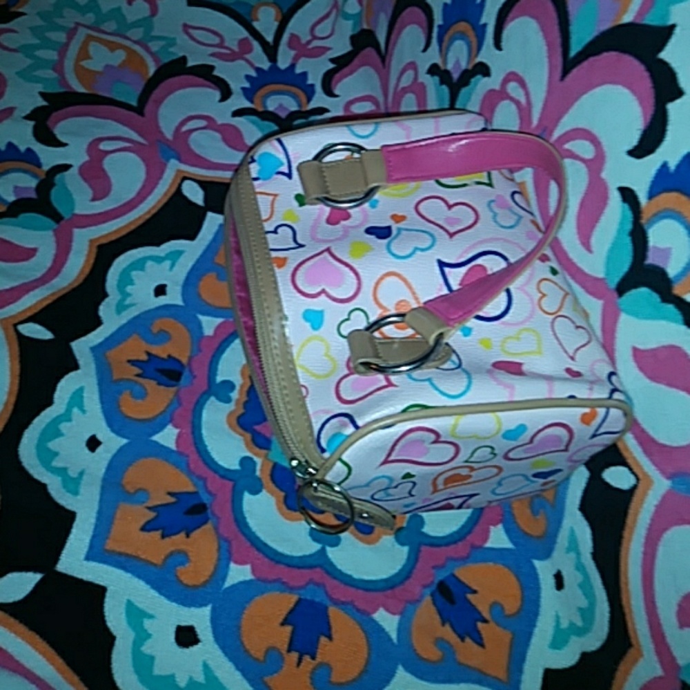 A hand bag